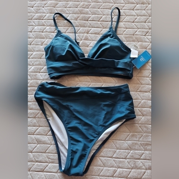 57.🆕Small Cupshe Twist Front top and High-Waist Bikini Bottom NWT - Picture 2 of 4